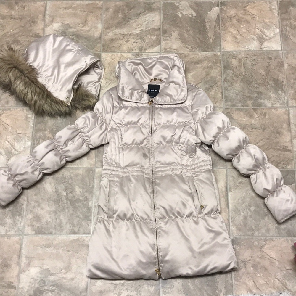 BEBE puffer coat champagne Small